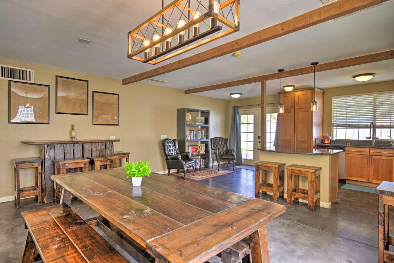 Central Phoenix Cottage With Private Yard! Exterior photo