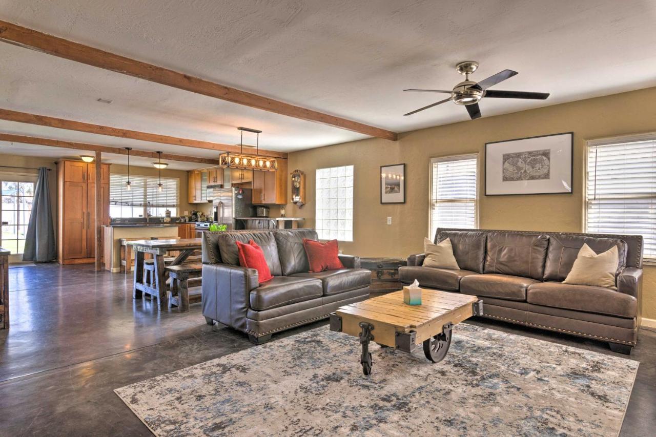 Central Phoenix Cottage With Private Yard! Exterior photo