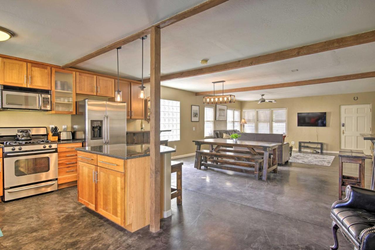 Central Phoenix Cottage With Private Yard! Exterior photo