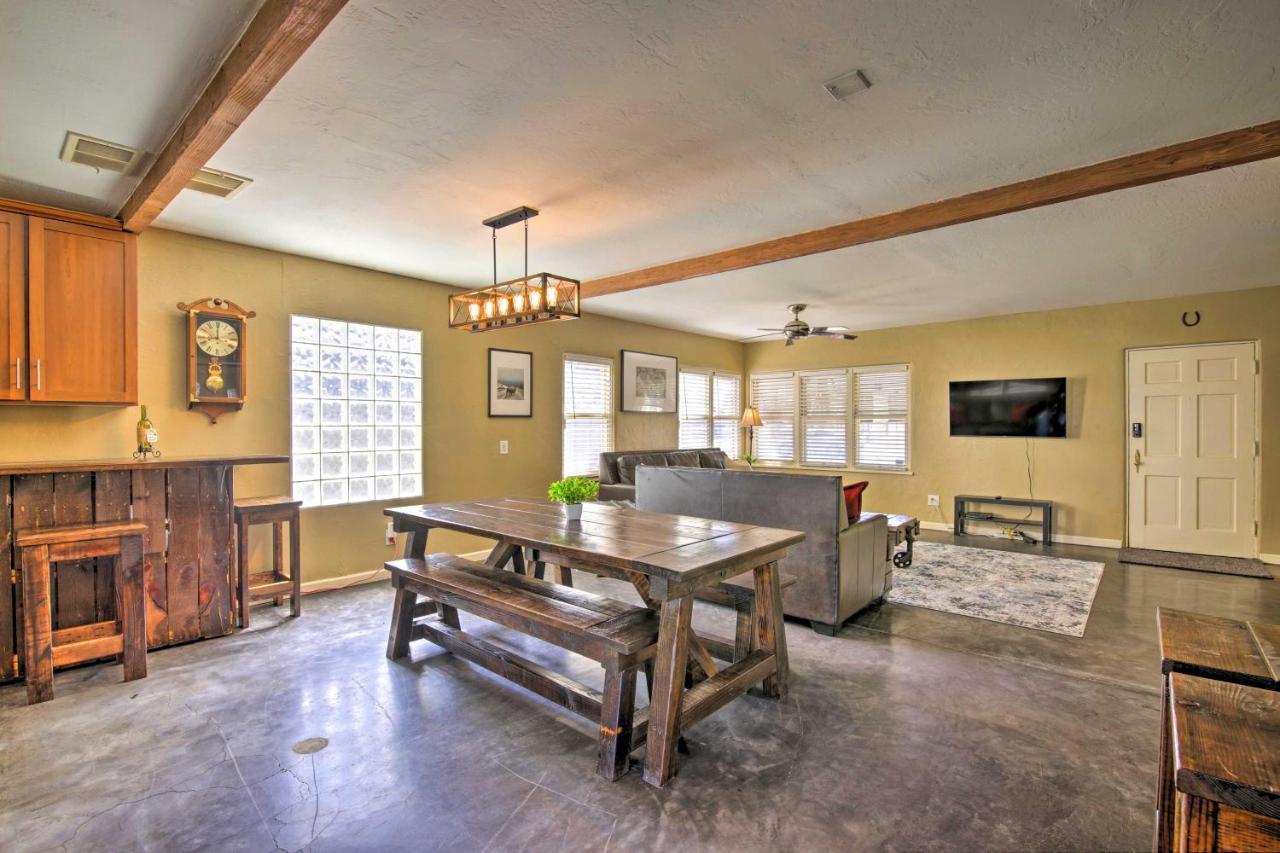 Central Phoenix Cottage With Private Yard! Exterior photo